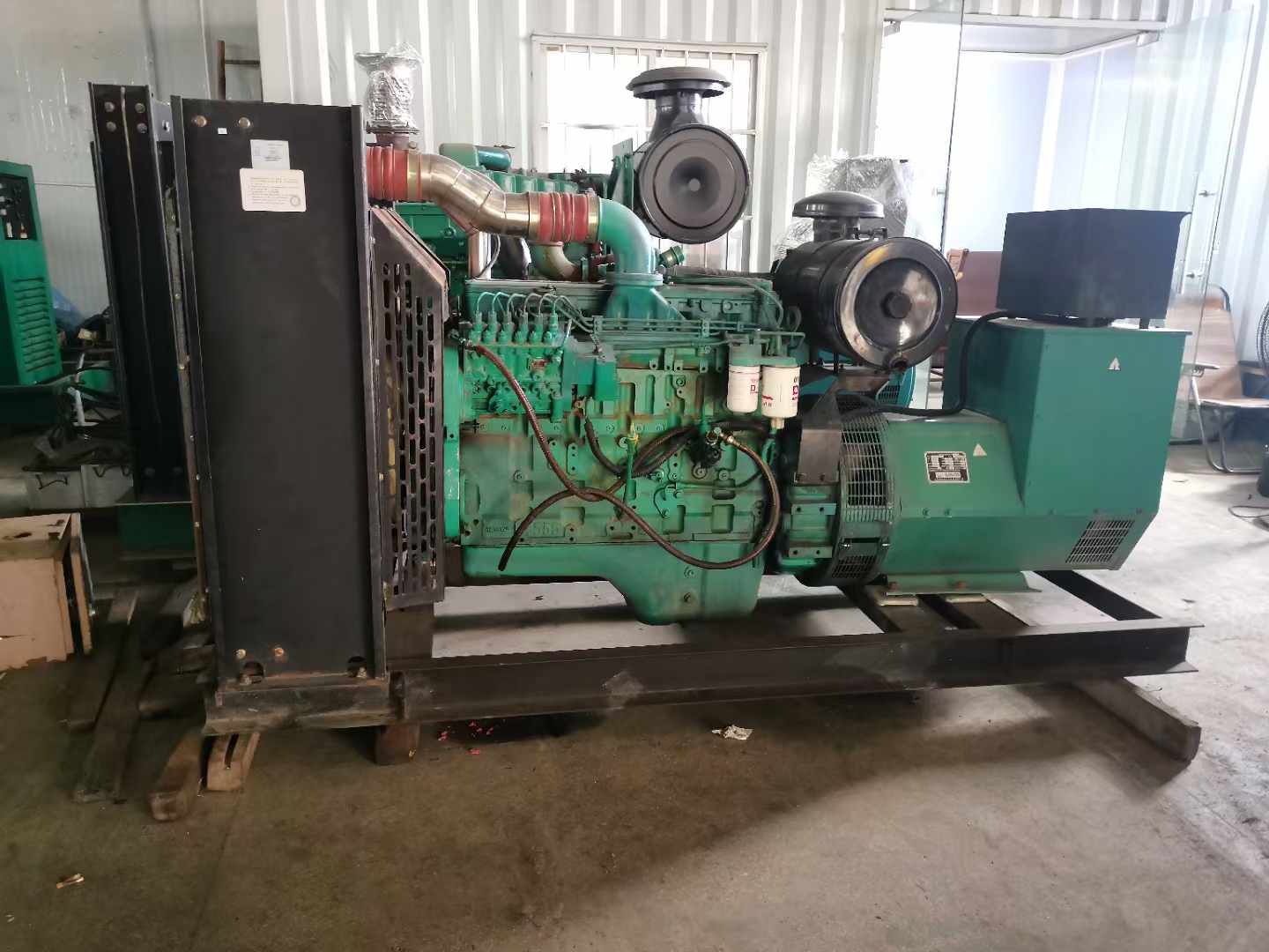 扶余发电机租赁如何确定电缆的承载电流是否在安全范围内？