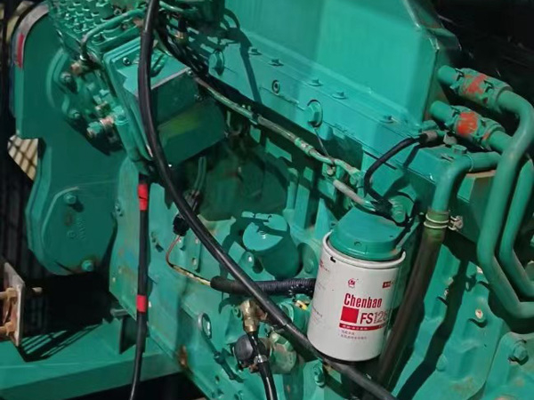 扶余如何确定新的发电机组控制系统是否与原系统兼容？